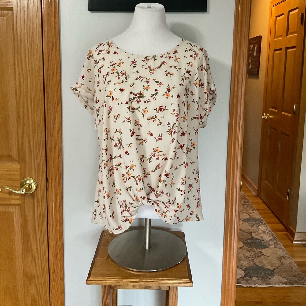 Cute blouse